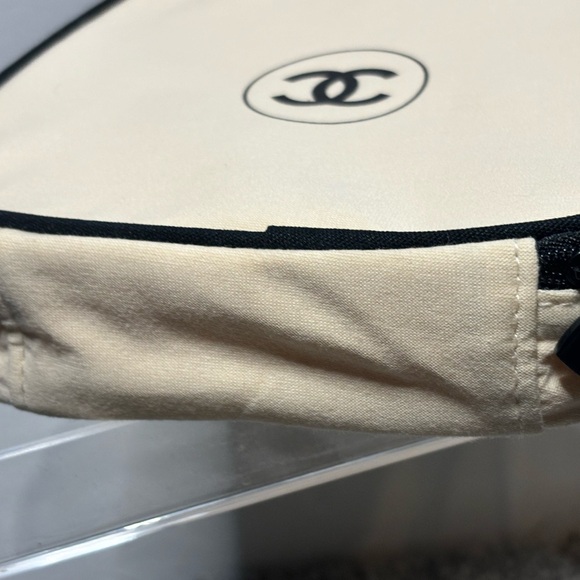 Chanel Beauty Makeup Bag/Pouch - Picture 4 of 8